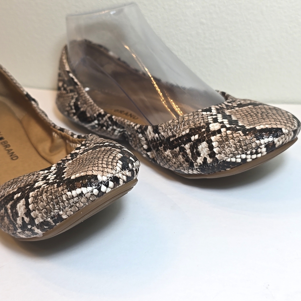 Lucky Brand Erin Flats Pattern size 9